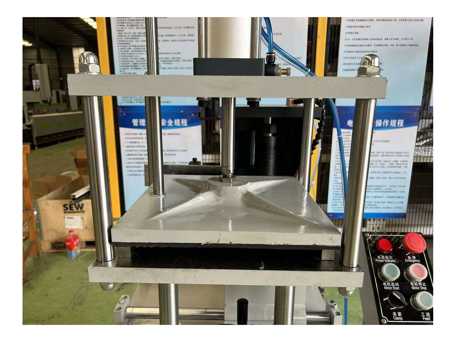 Automatic Aluminium End Milling Machine LXD-200P - view 4