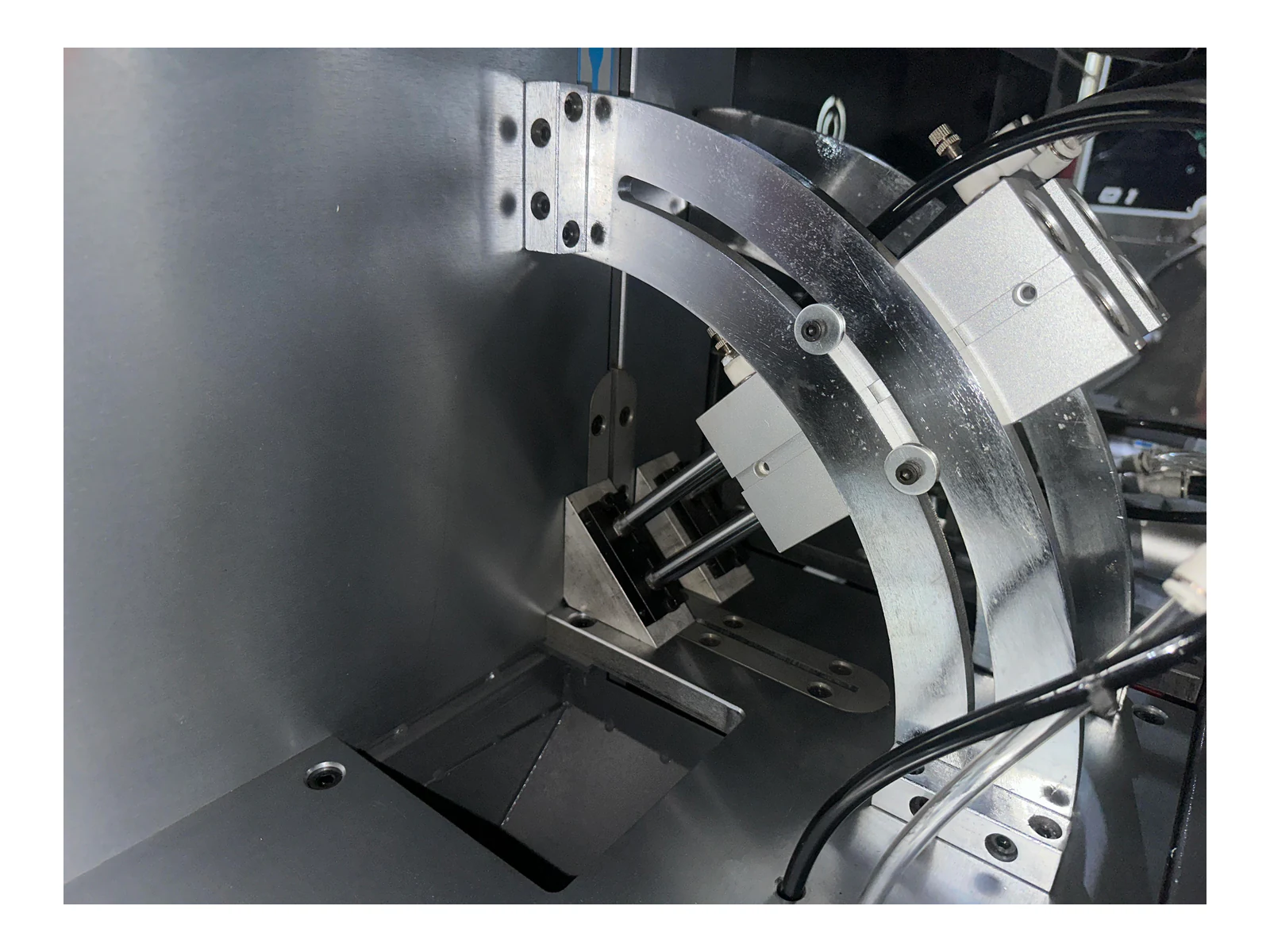 Automatic Corner Connector Cutting Saw LJMJ-450 - view 3