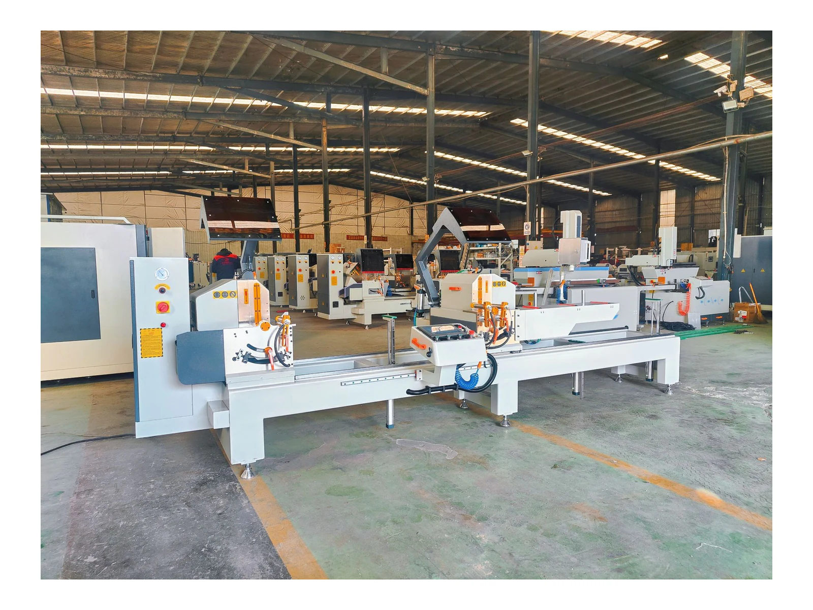 Double-Head CNC Precision Cutting Saw LJZ2-CNC-550x4200 - view 2