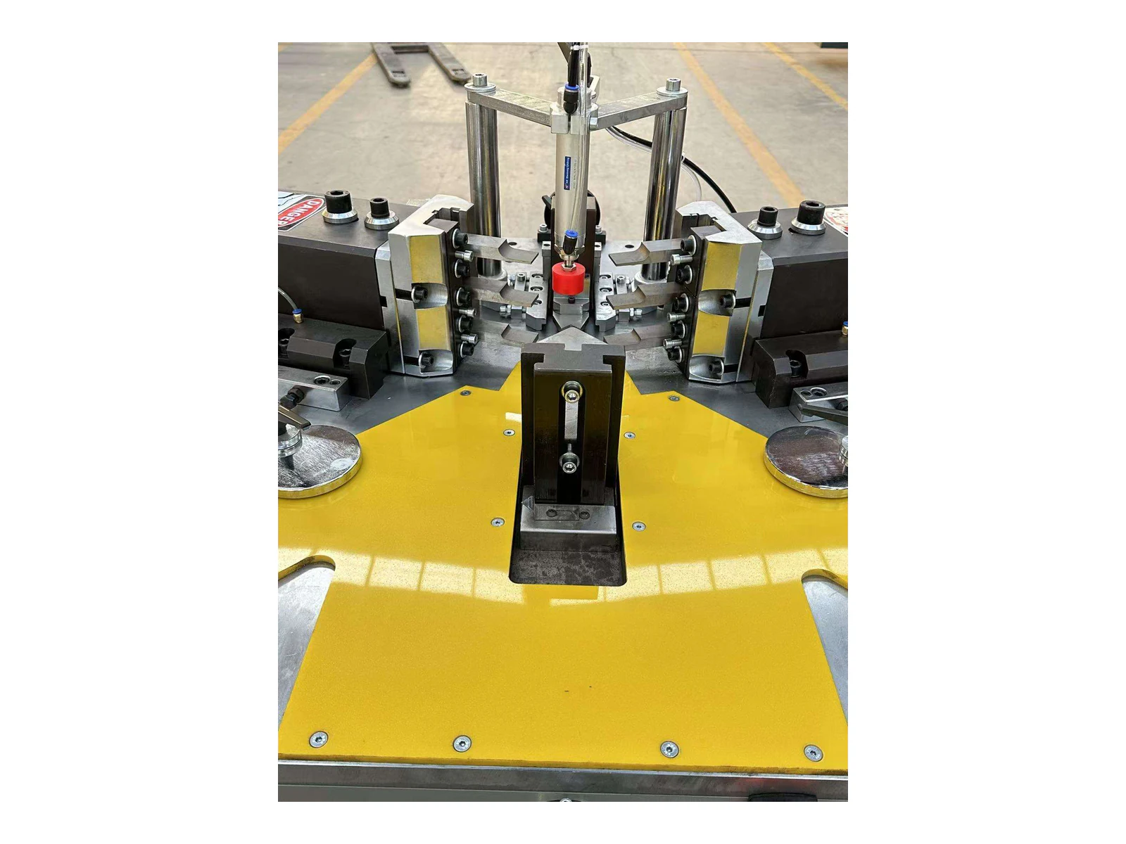 Heavy-Duty Aluminium Corner Crimping Machine LJJ-180A - view 3