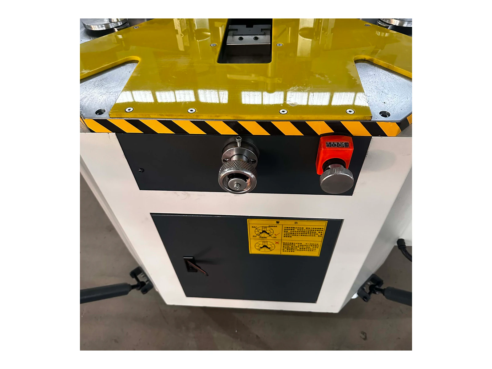 Heavy-Duty Aluminium Corner Crimping Machine LJJ-180A - view 4