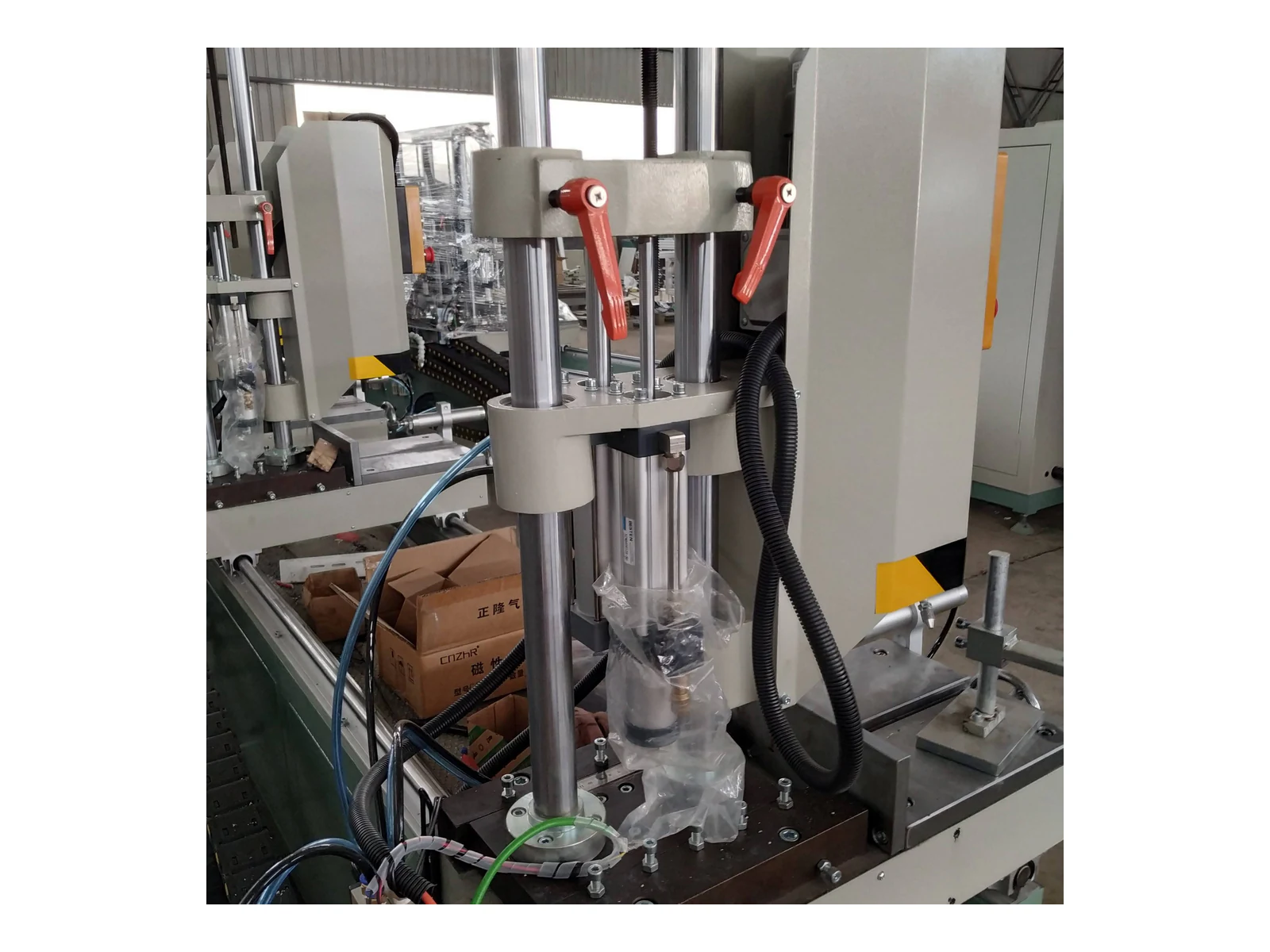 Multi-Head Combination Drilling Machine LZZ6A-13 - view 9