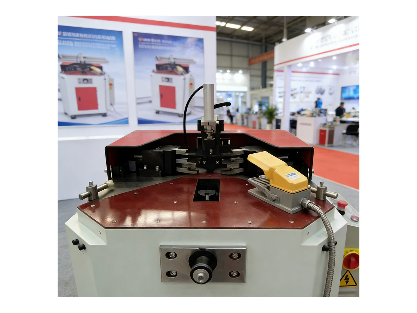 Synchronous Aluminium Corner Crimping Machine LJJ-120 - view 6